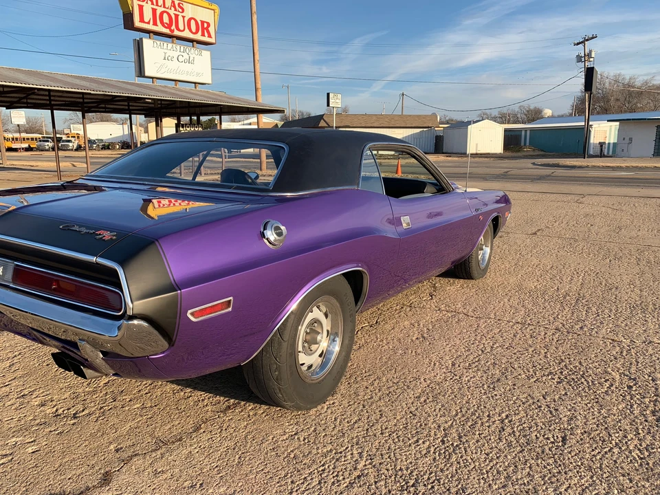 1970 Dodge Challenger Hemi 1st Gen - Image 12 of 31
