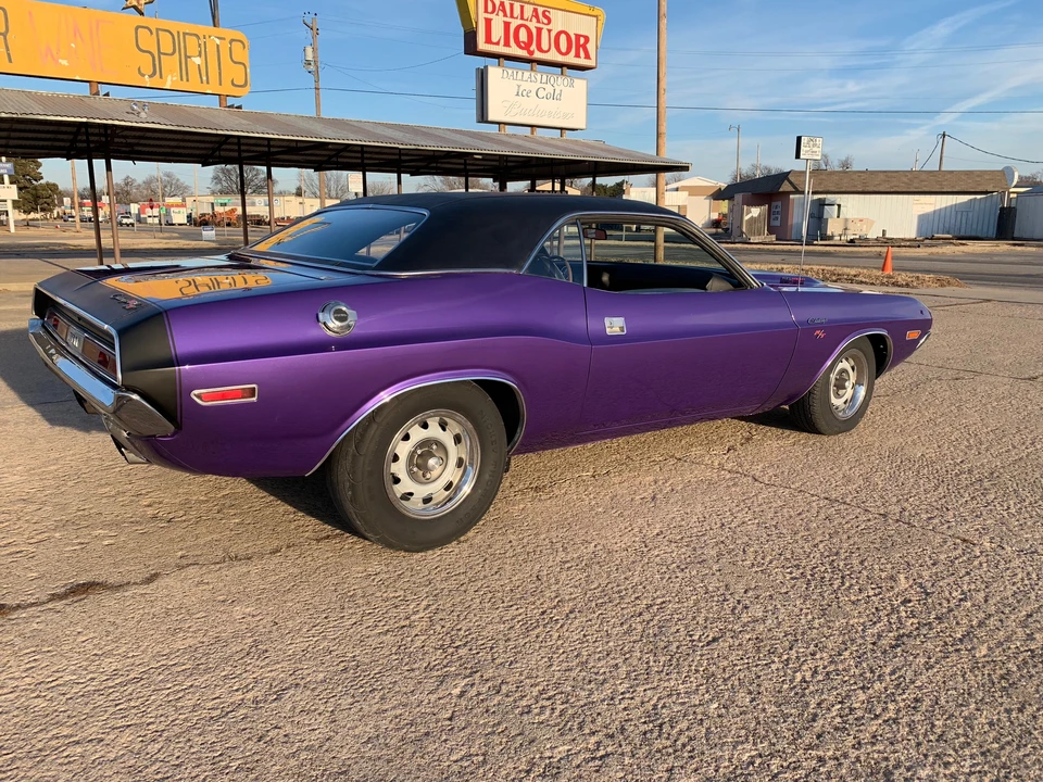 1970 Dodge Challenger Hemi 1st Gen - Image 10 of 31