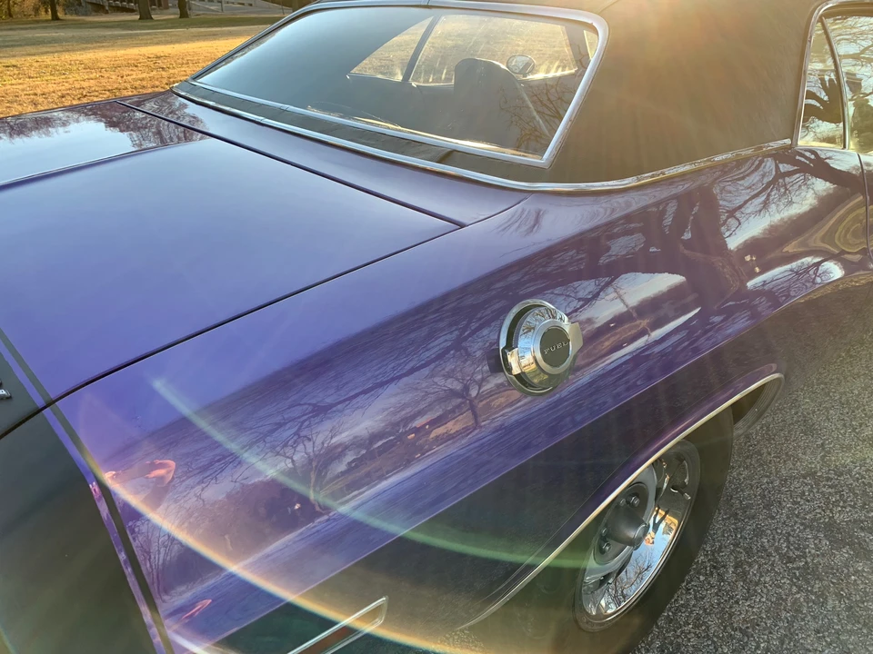 1970 Dodge Challenger Hemi 1st Gen - Image 23 of 31