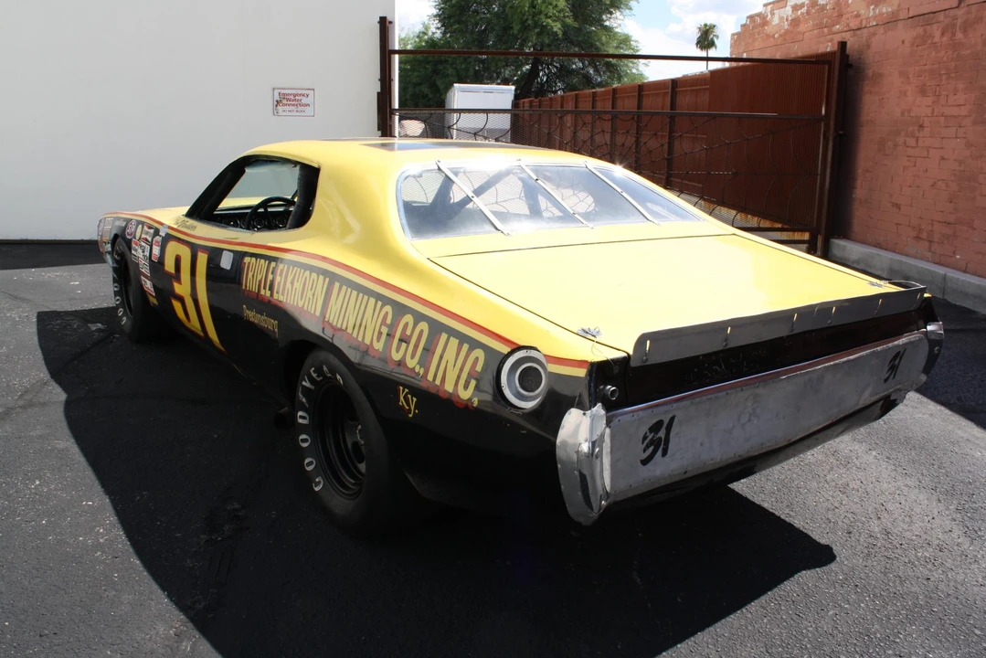1974 Dodge Charger Hemi 3rd Gen - Image 11 of 31