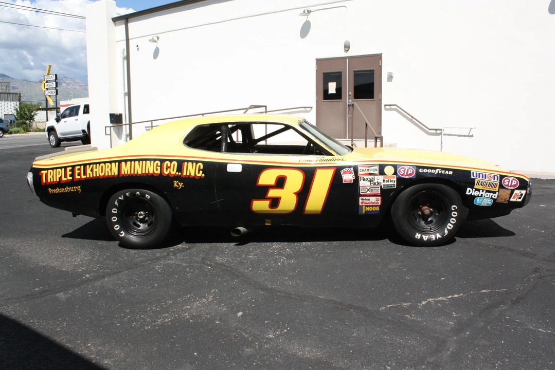 1974 Dodge Charger Hemi 3rd Gen - Image 19 of 31