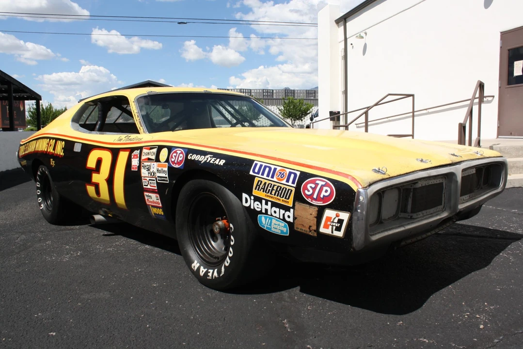 1974 Dodge Charger Hemi 3rd Gen - Image 22 of 31