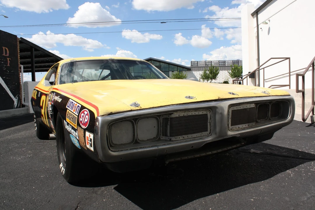 1974 Dodge Charger Hemi 3rd Gen - Image 26 of 31