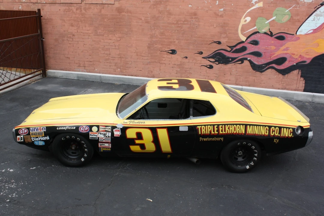1974 Dodge Charger Hemi 3rd Gen - Image 8 of 31