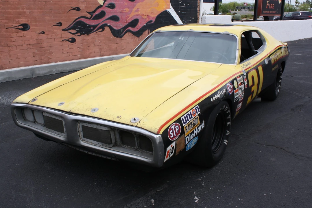 1974 Dodge Charger Hemi 3rd Gen - Image 4 of 31
