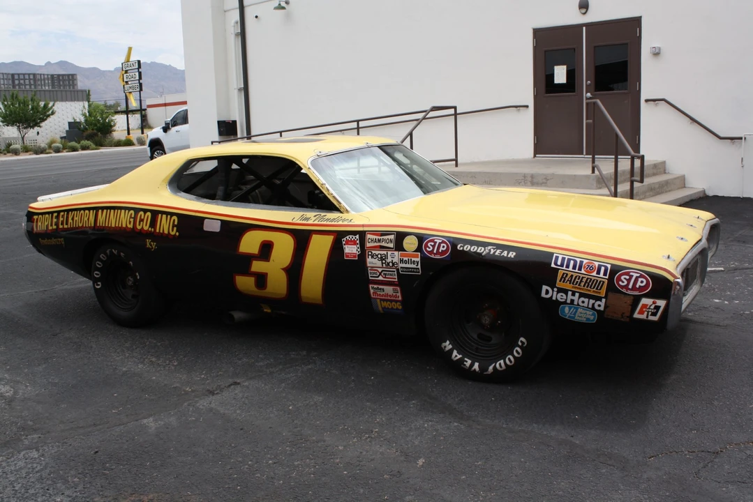 1974 Dodge Charger Hemi 3rd Gen - Image 21 of 31