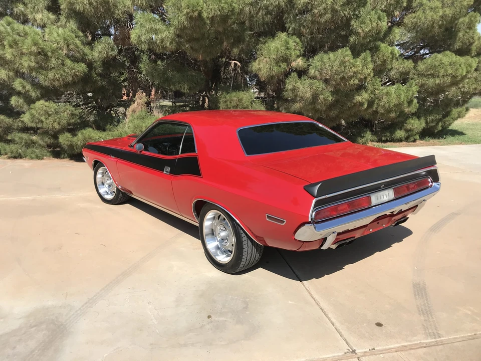 1970 Dodge Challenger Hemi 1st Gen - Image 9 of 31