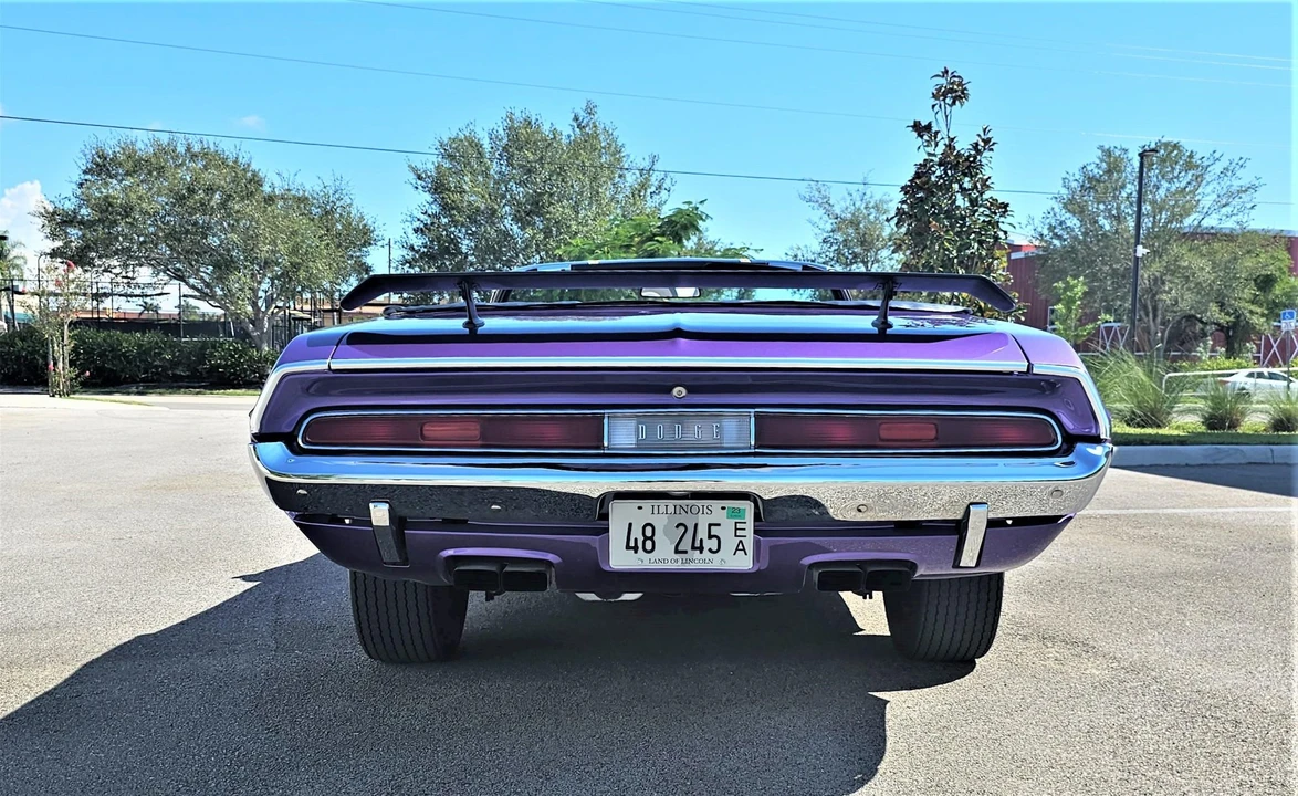 1970 Dodge Challenger Hemi 1st Gen - Image 9 of 31