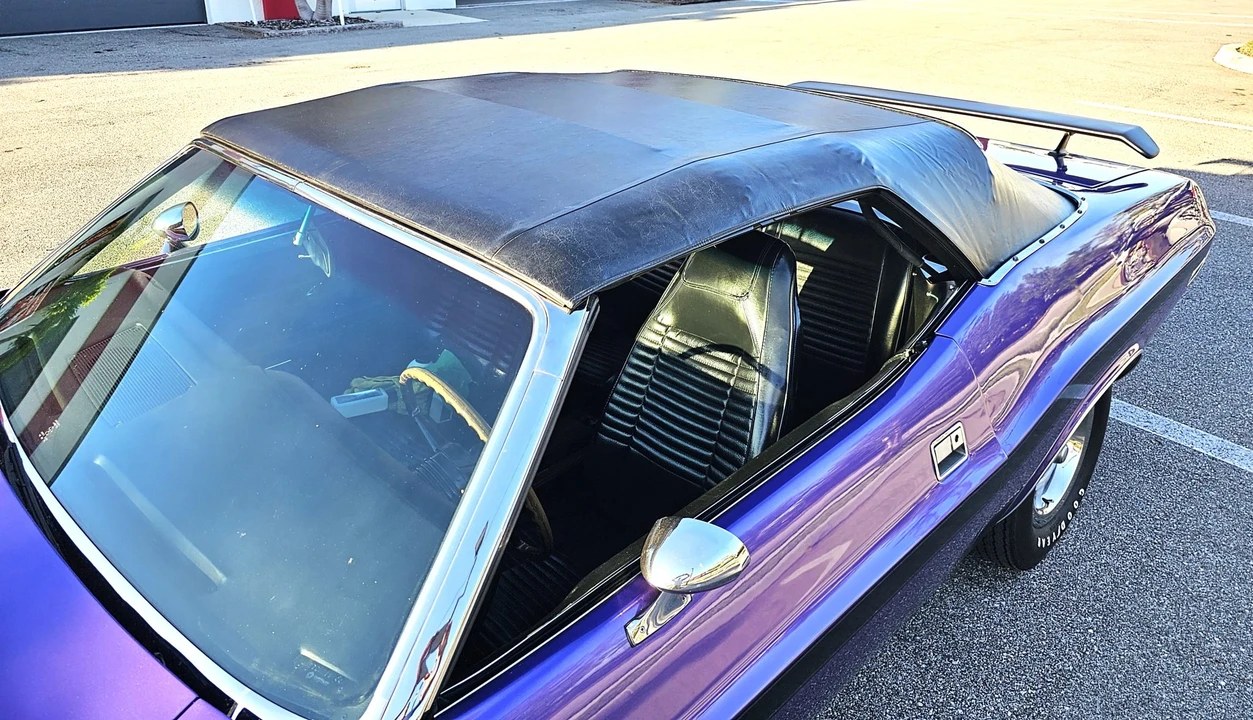1970 Dodge Challenger Hemi 1st Gen - Image 21 of 31