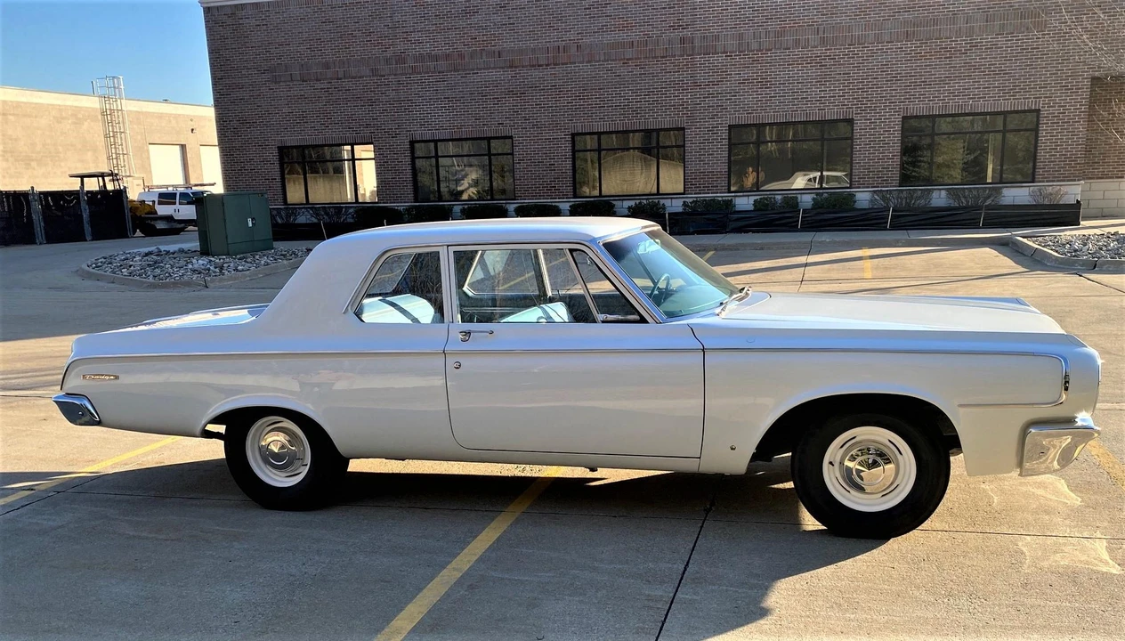 1964 Dodge 330 & 440 & 880 - Image 5 of 31