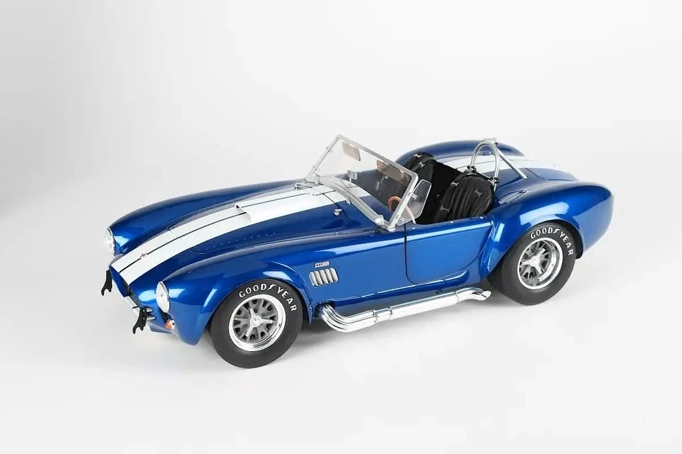 Parts & Memorabilia Scale Models - Image 3 of 7