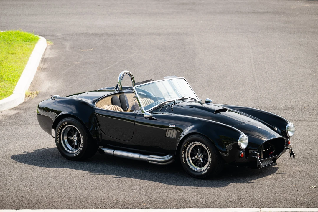 Shelby Cobra Replica - Image 24 of 31