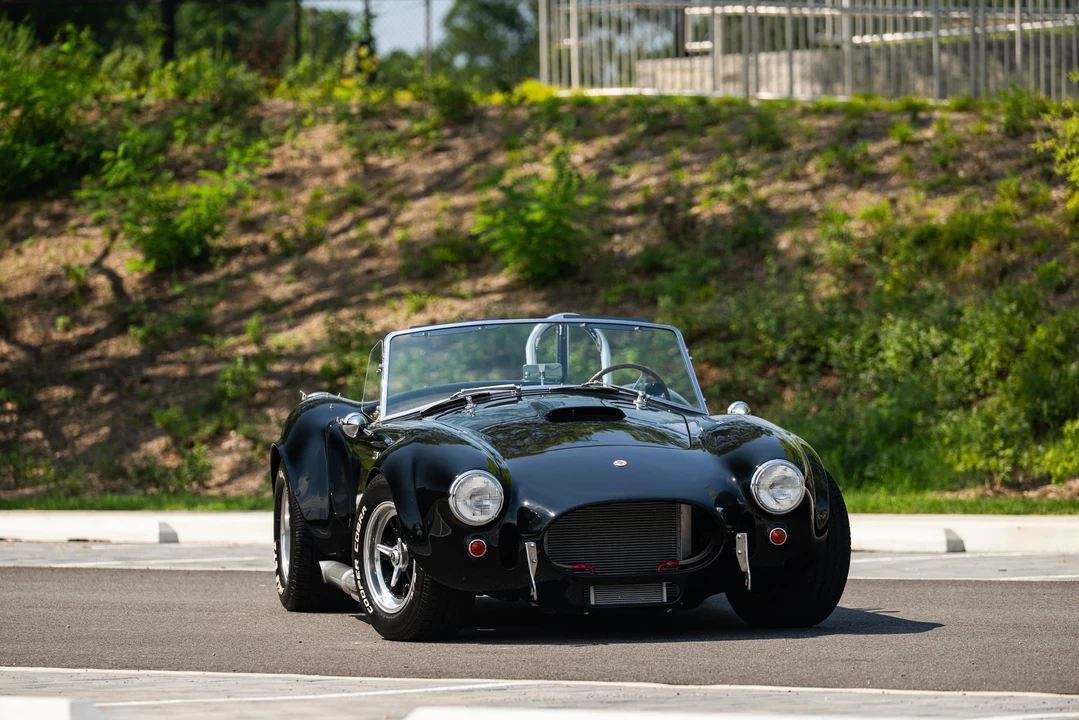 Shelby Cobra Replica - Image 6 of 31