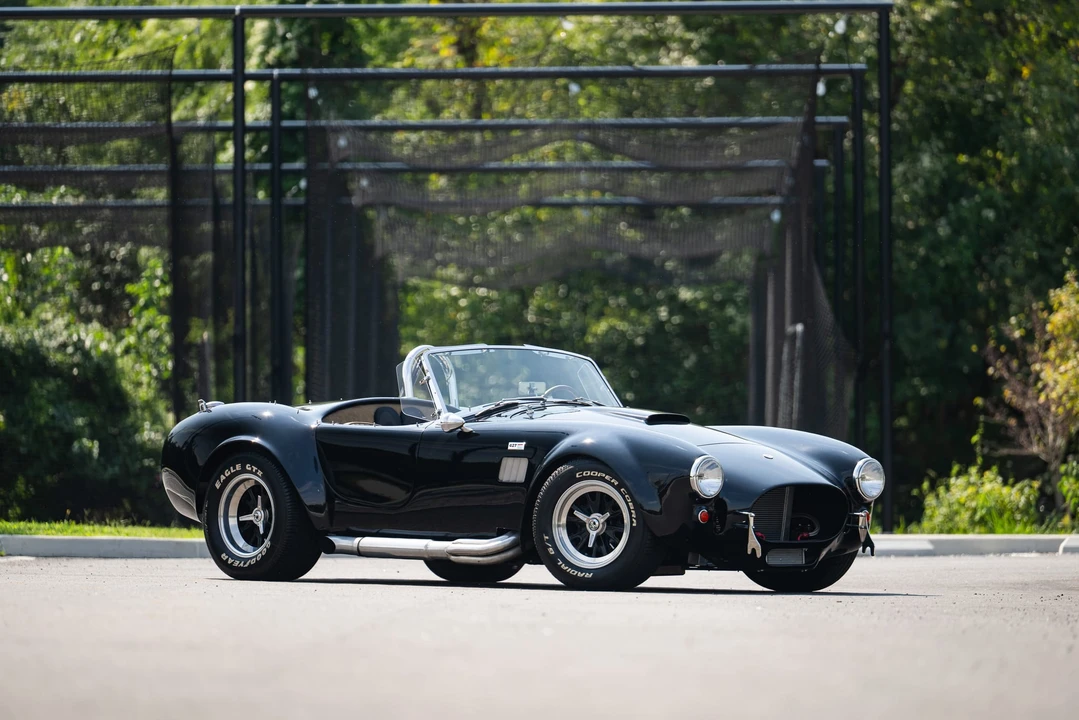 Shelby Cobra Replica - Image 15 of 31
