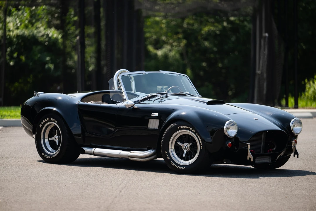 Shelby Cobra Replica - Image 17 of 31