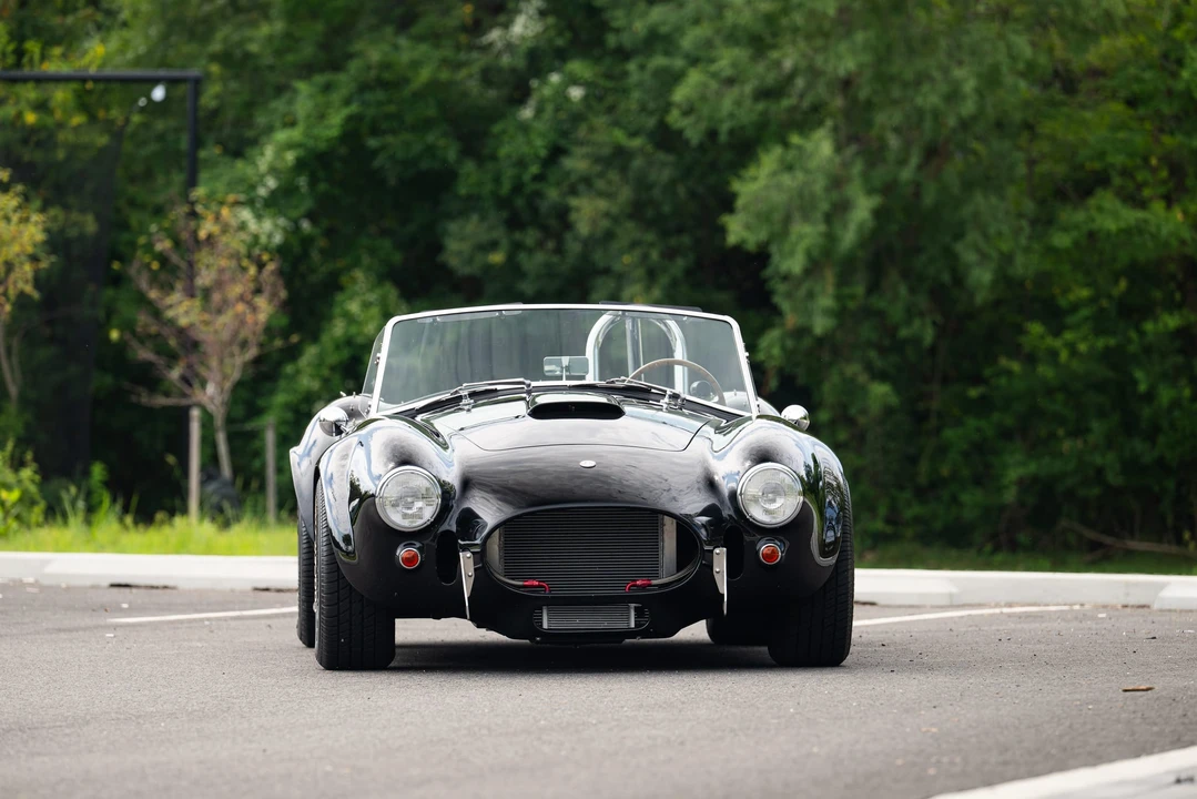 Shelby Cobra Replica - Image 3 of 31