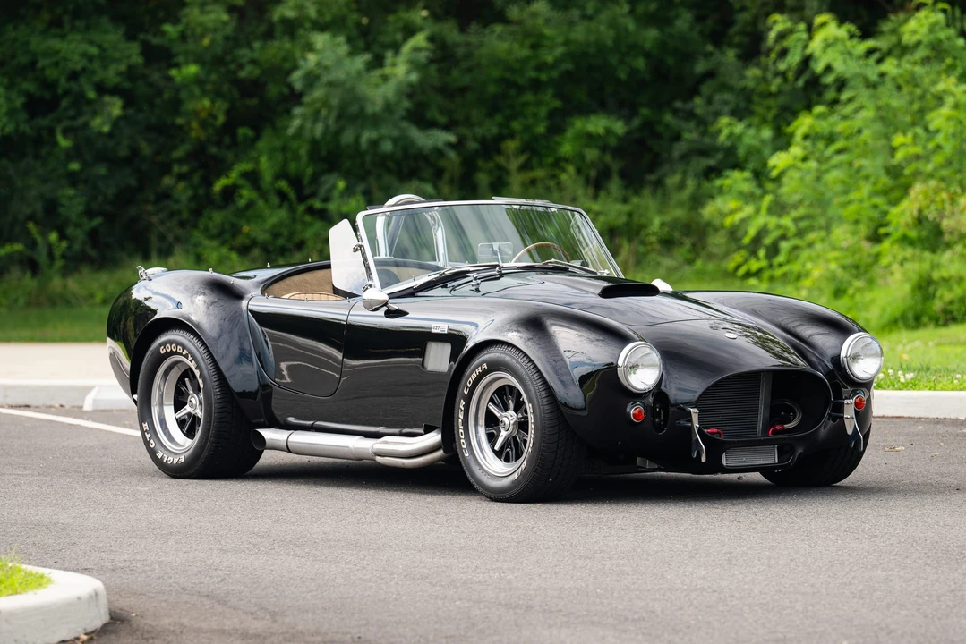 Shelby Cobra Replica - Image 13 of 31