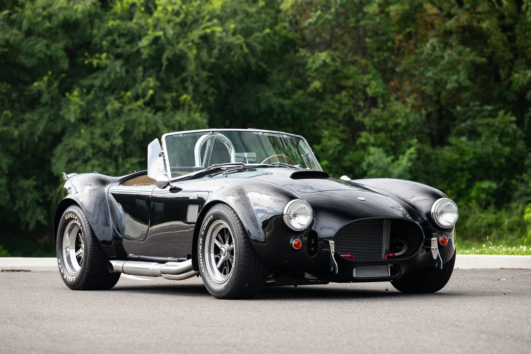 Shelby Cobra Replica - Image 12 of 31