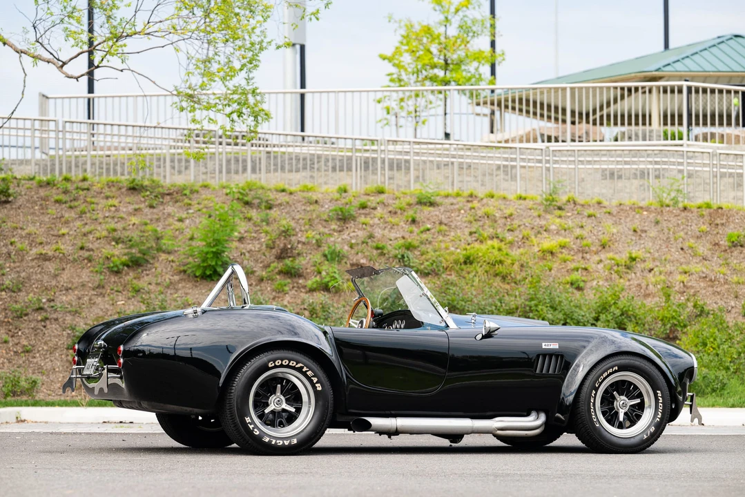 Shelby Cobra Replica - Image 28 of 31