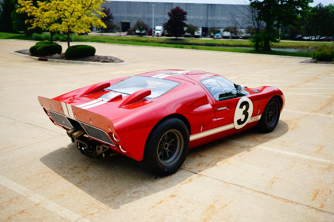 Ford Replica - Image 3 of 31