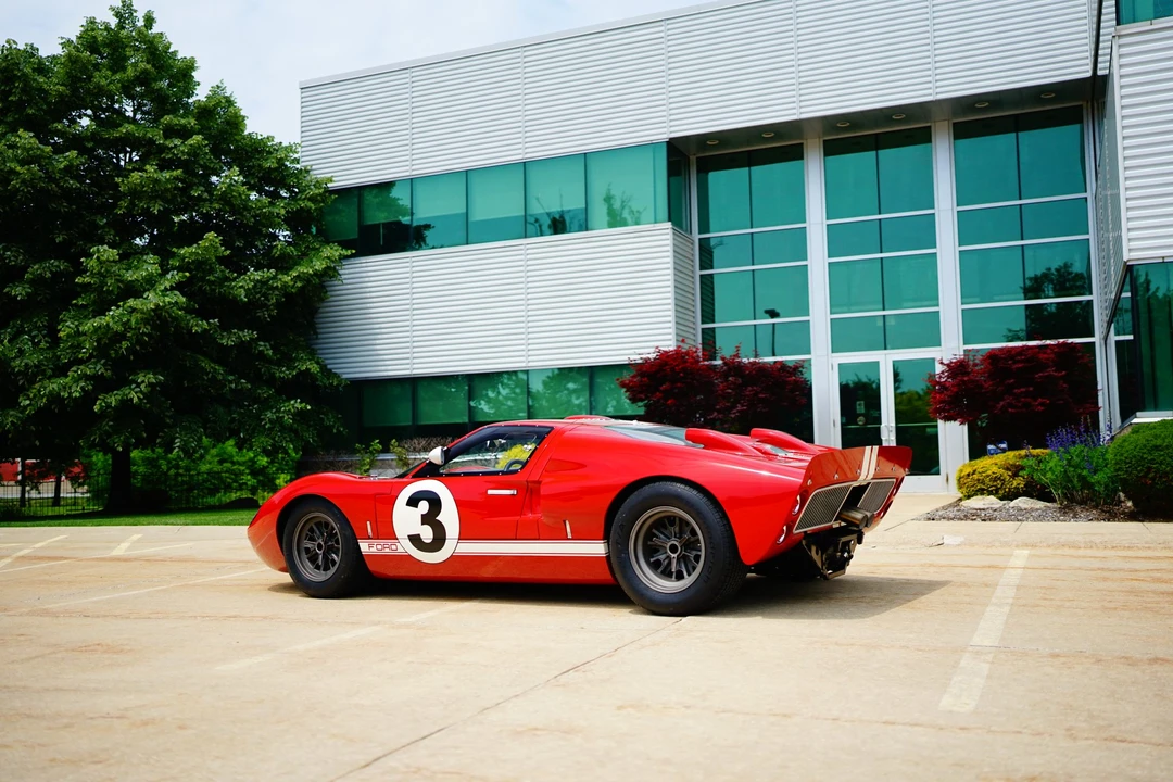 Ford Replica - Image 9 of 31