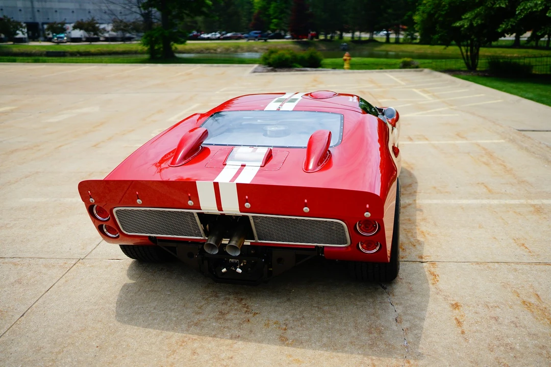 Ford Replica - Image 5 of 31