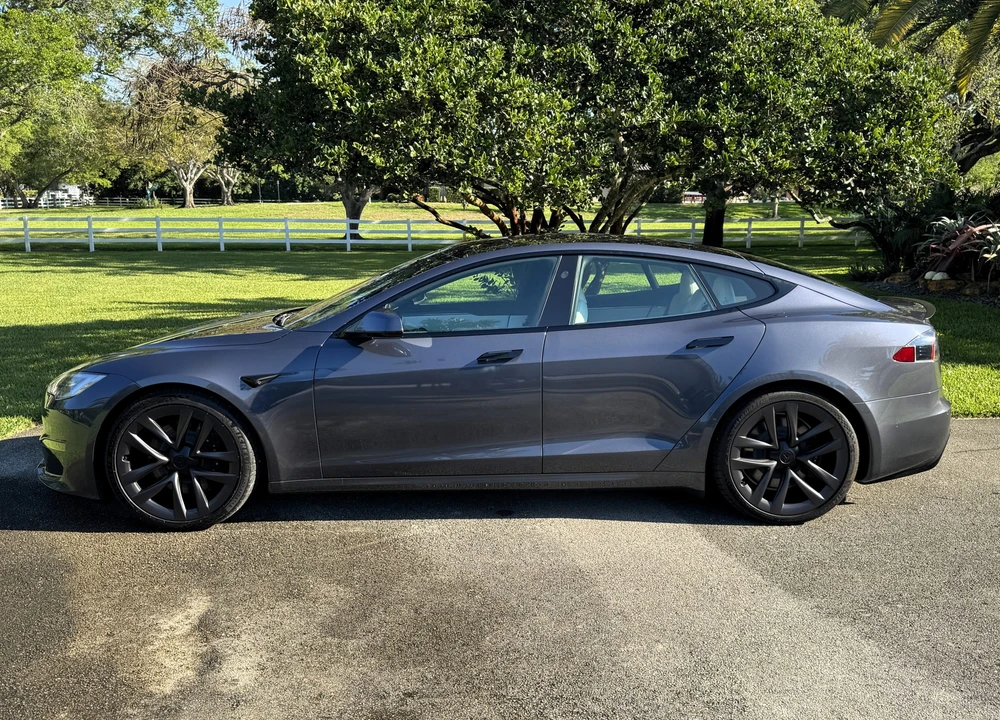 2022 Tesla Model S Plaid - Image 5 of 31