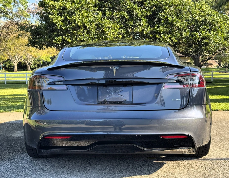 2022 Tesla Model S Plaid - Image 8 of 31