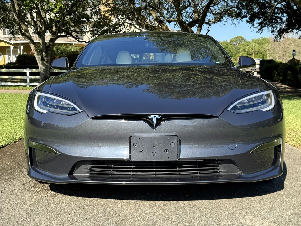 2022 Tesla Model S Plaid - Image 16 of 31