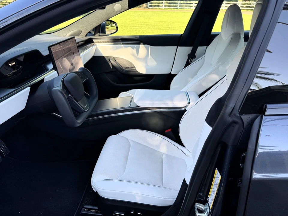 2022 Tesla Model S Plaid - Image 27 of 31