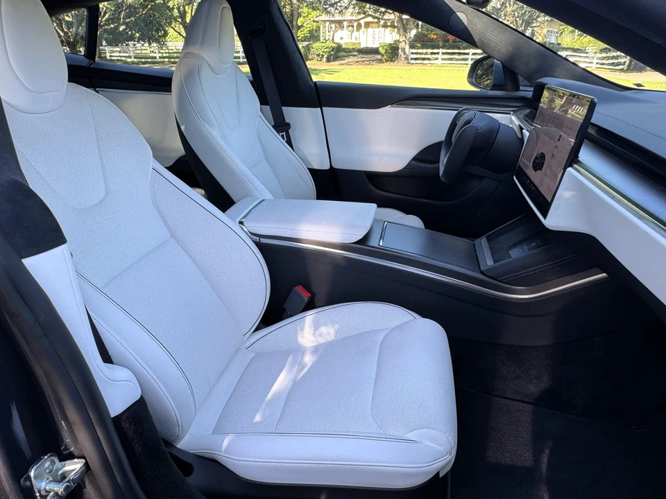 2022 Tesla Model S Plaid - Image 30 of 31