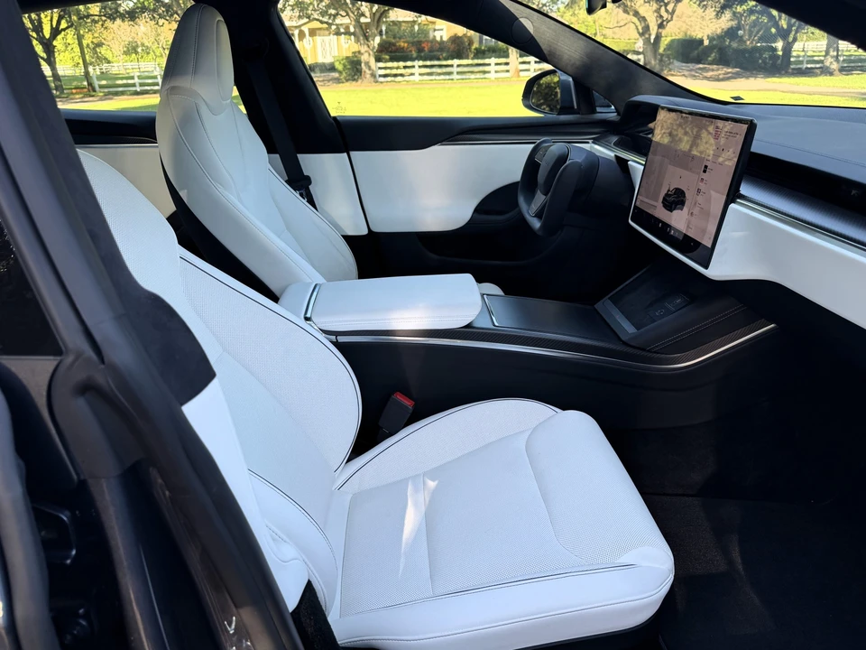 2022 Tesla Model S Plaid - Image 31 of 31