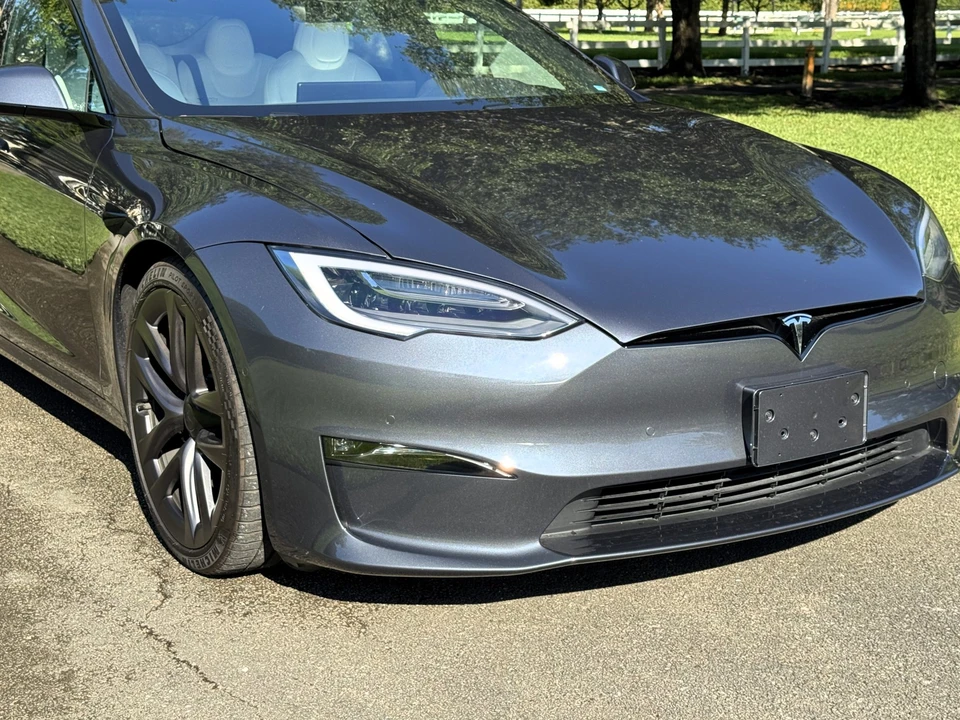 2022 Tesla Model S Plaid - Image 18 of 31
