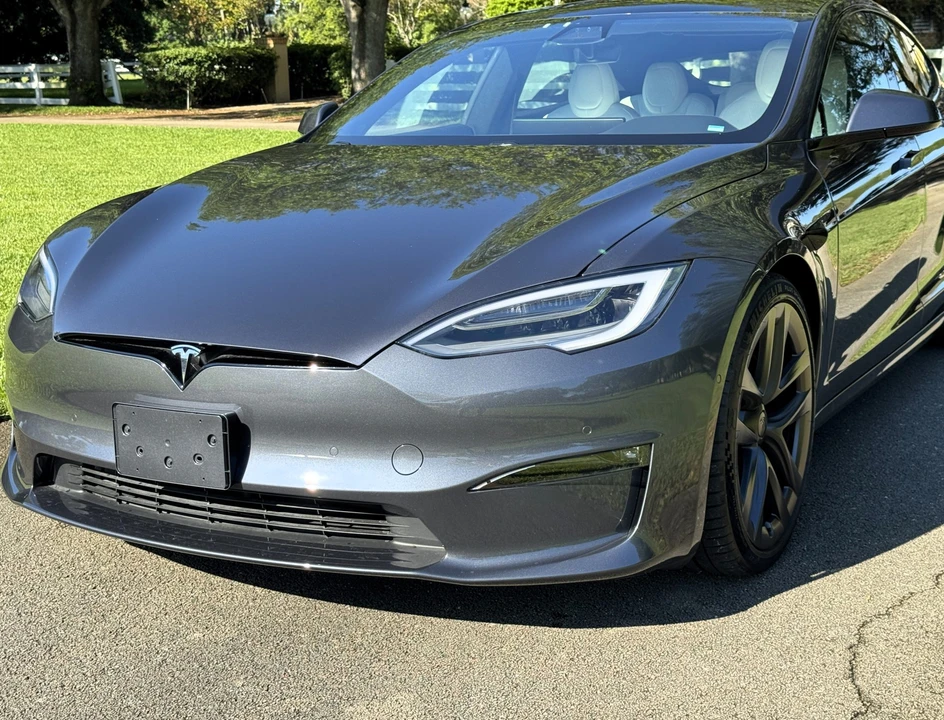 2022 Tesla Model S Plaid - Image 19 of 31
