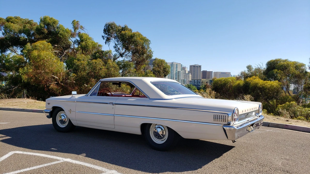 1963 Ford Galaxie 427 2nd Gen - Image 9 of 31