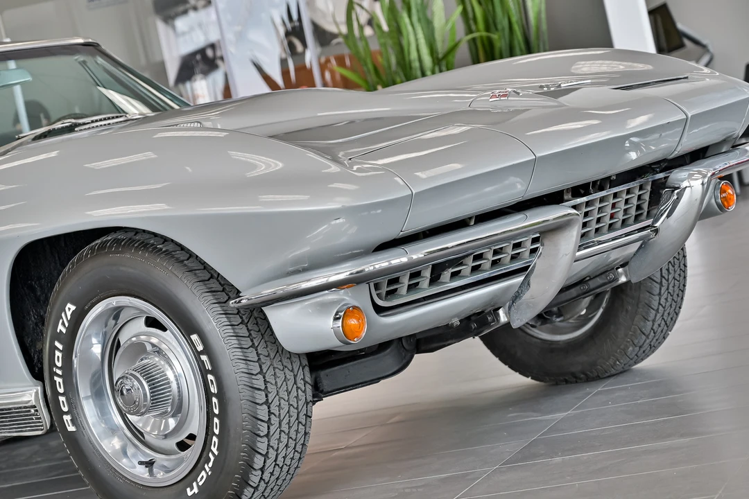1966 Chevrolet Corvette C2 - Image 12 of 31