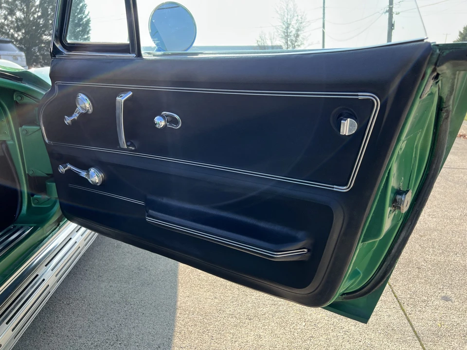 1966 Chevrolet Corvette C2 - Image 28 of 31