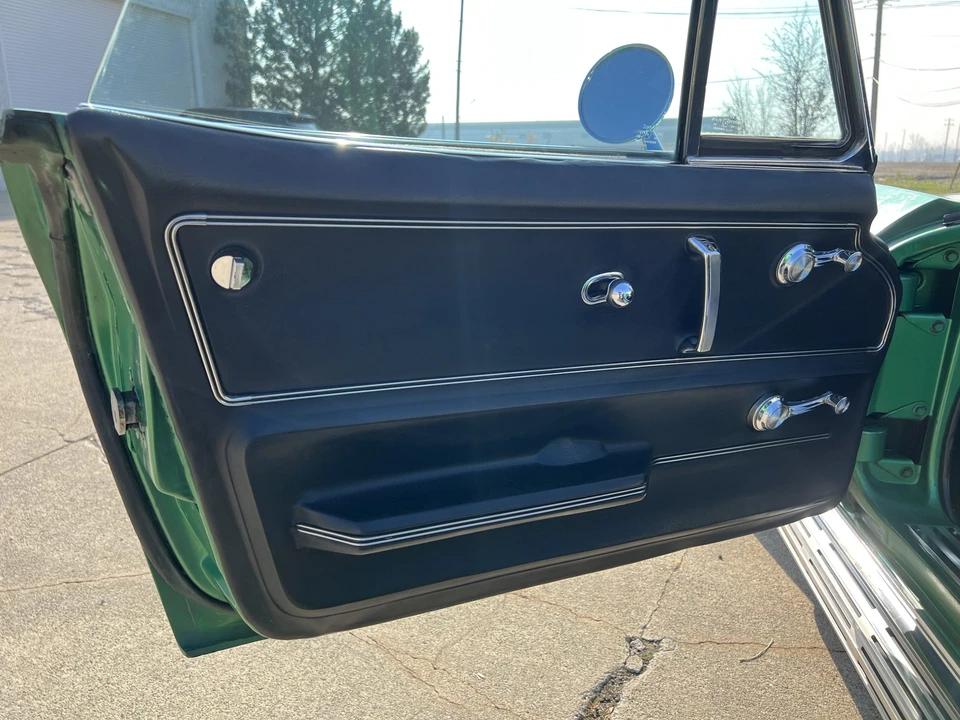 1966 Chevrolet Corvette C2 - Image 27 of 31