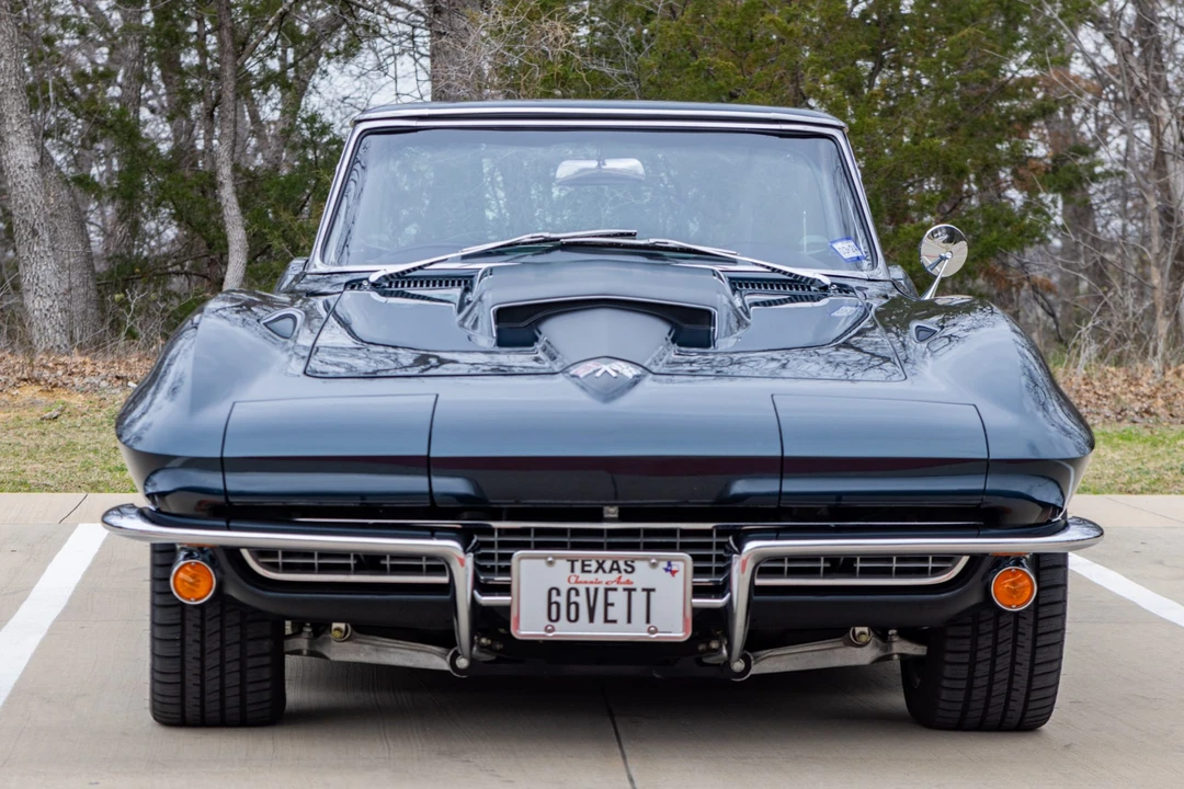 1966 Chevrolet Corvette C2 - Image 11 of 31