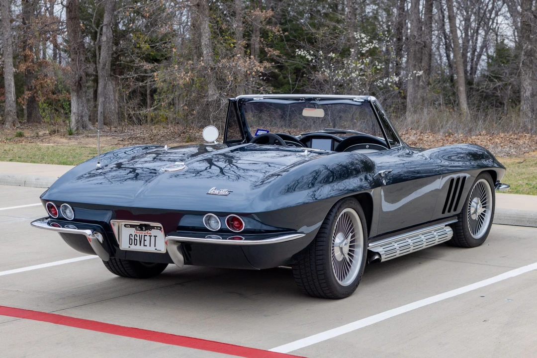 1966 Chevrolet Corvette C2 - Image 6 of 31
