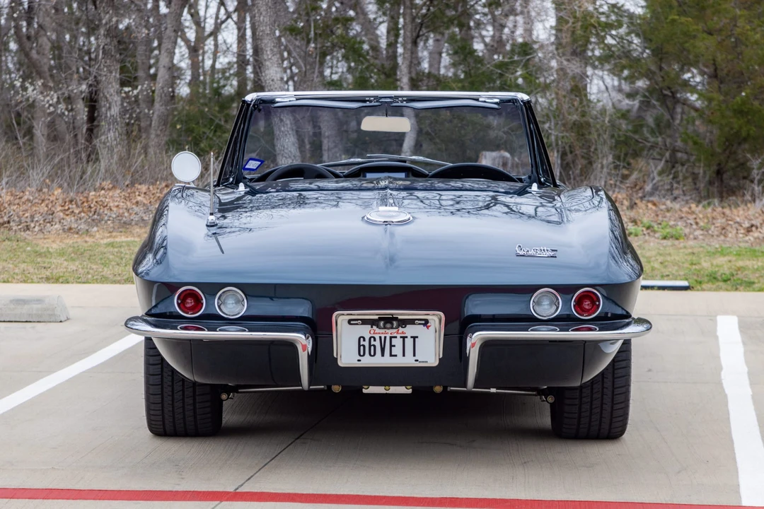 1966 Chevrolet Corvette C2 - Image 7 of 31