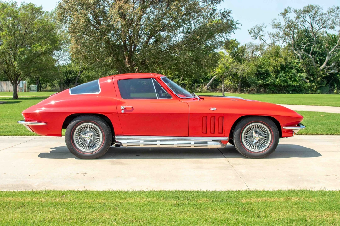 1966 Chevrolet Corvette C2 - Image 7 of 31
