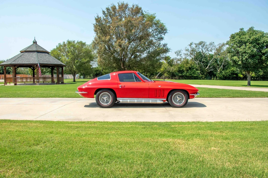 1966 Chevrolet Corvette C2 - Image 6 of 31