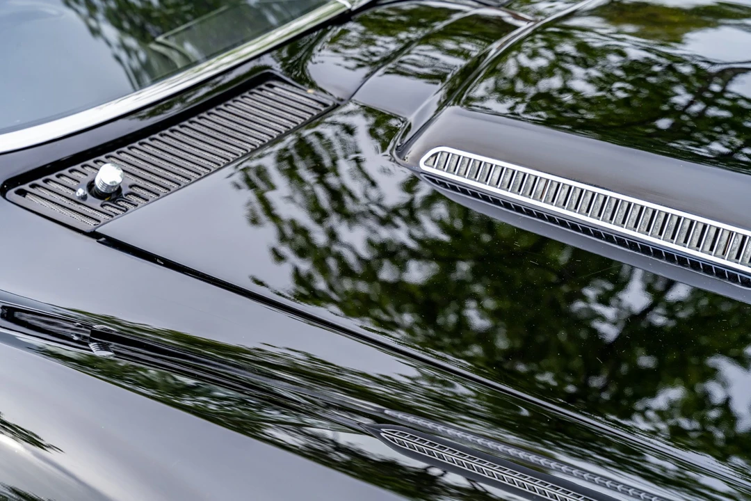 1966 Chevrolet Corvette C2 - Image 25 of 31