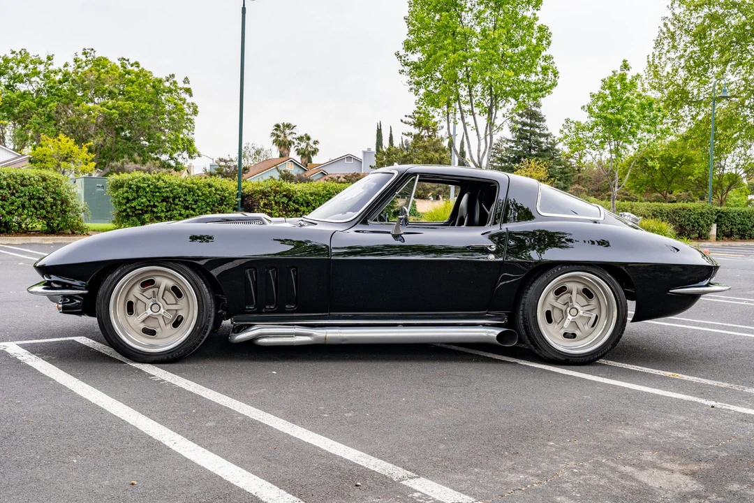 1966 Chevrolet Corvette C2 - Image 9 of 31