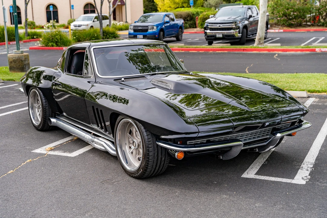 1966 Chevrolet Corvette C2 - Image 4 of 31