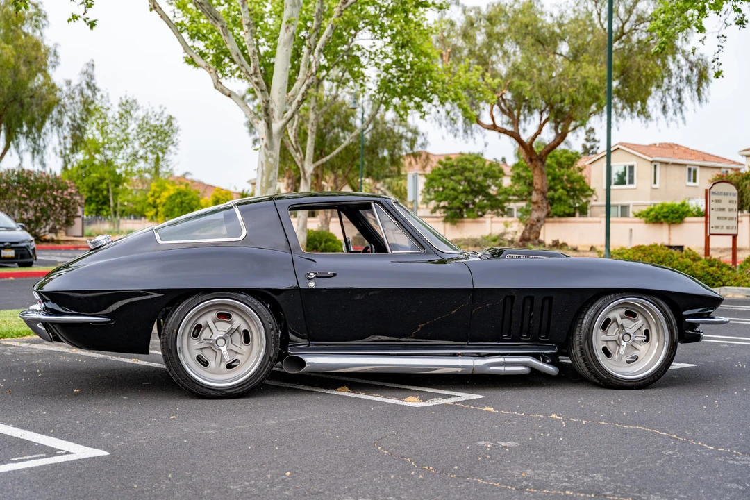 1966 Chevrolet Corvette C2 - Image 5 of 31