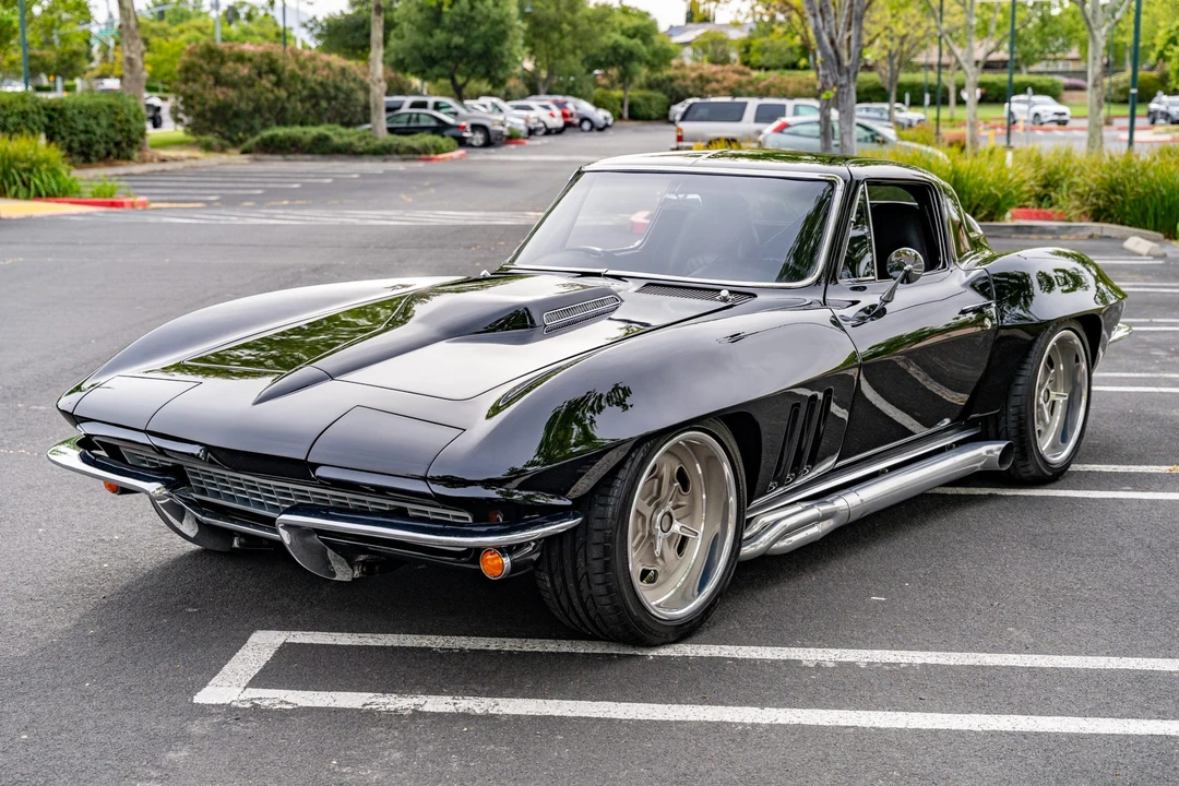 1966 Chevrolet Corvette C2 - Image 2 of 31