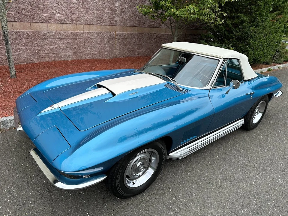 1967 Chevrolet Corvette C2 - Image 22 of 31