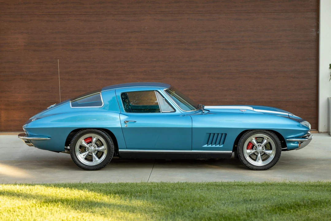 1967 Chevrolet Corvette C2 - Image 30 of 31